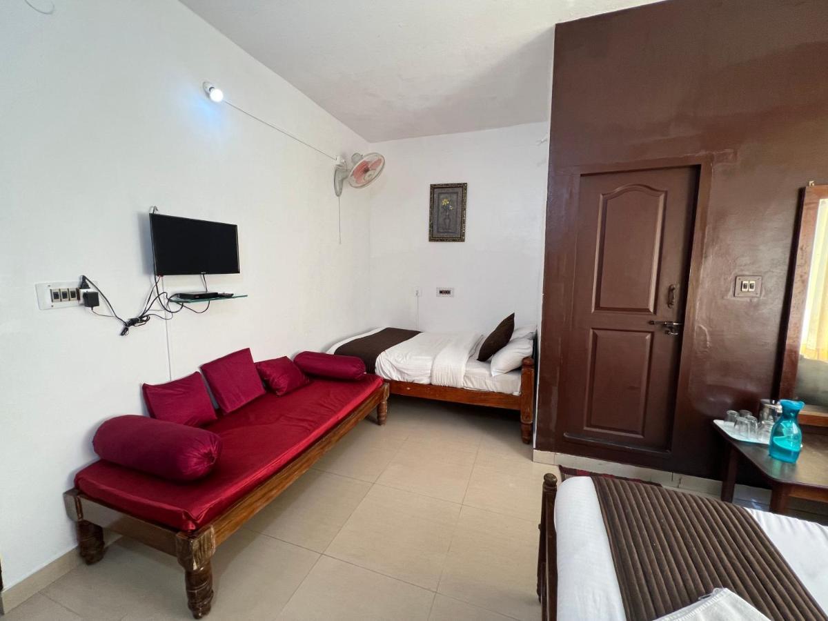 Hotel Caveri Inn Madikeri Eksteriør billede