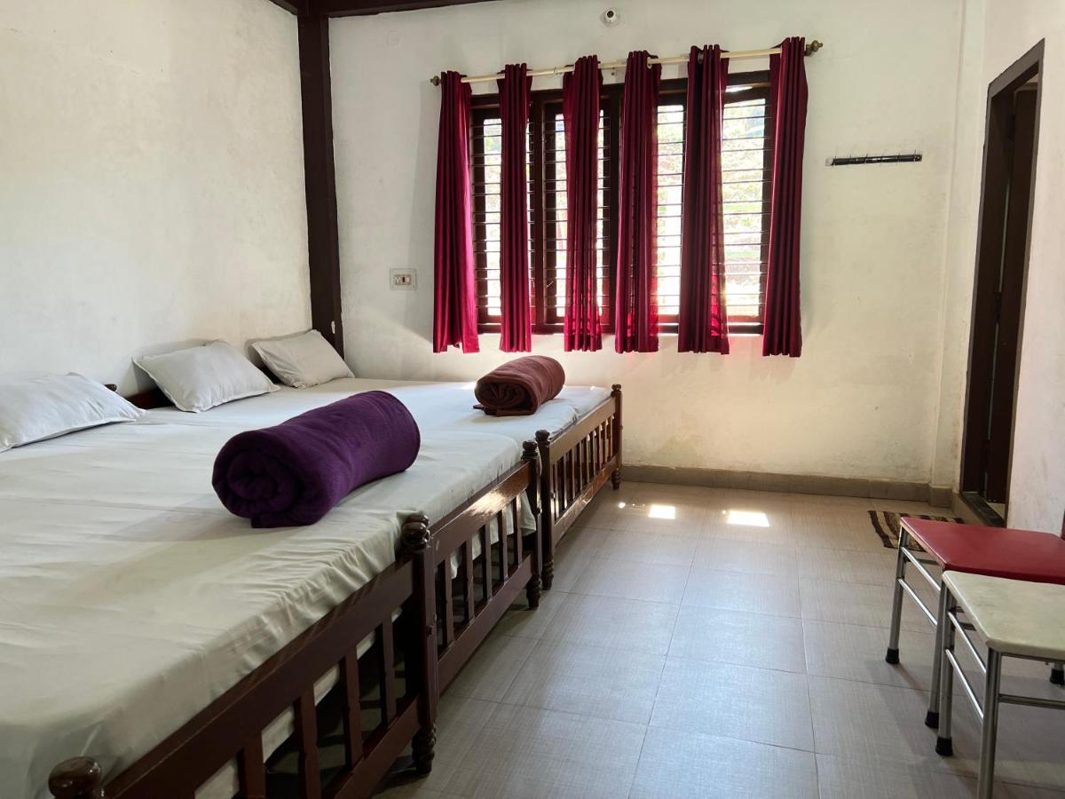 Hotel Caveri Inn Madikeri Eksteriør billede