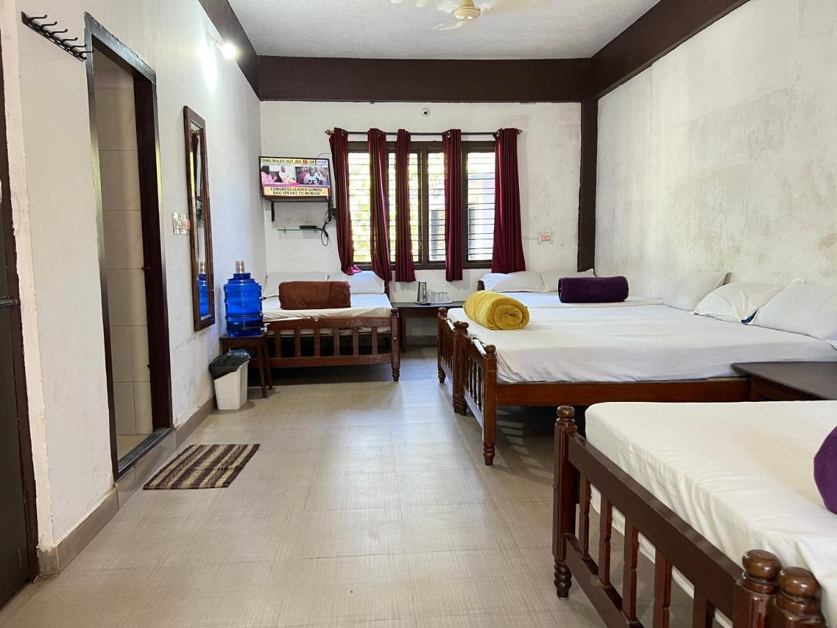 Hotel Caveri Inn Madikeri Eksteriør billede