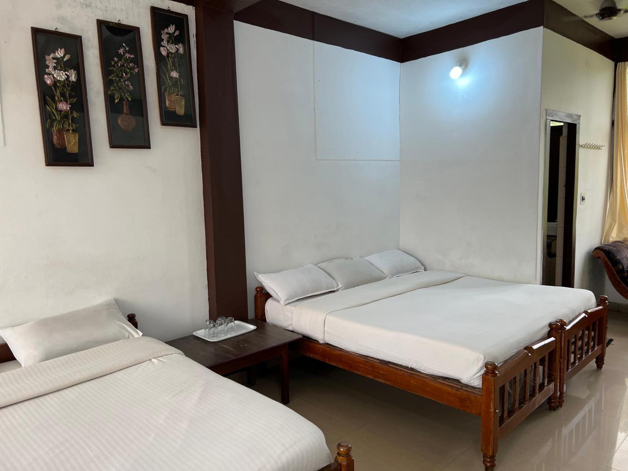 Hotel Caveri Inn Madikeri Eksteriør billede